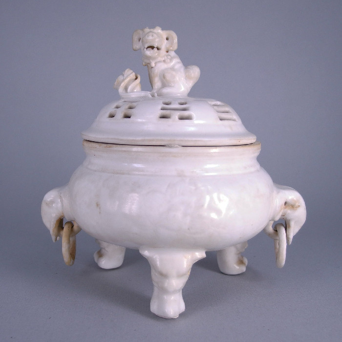 明德化窯獅鈕象耳獸足爐G1101 館藏非賣品:: GUCH ART